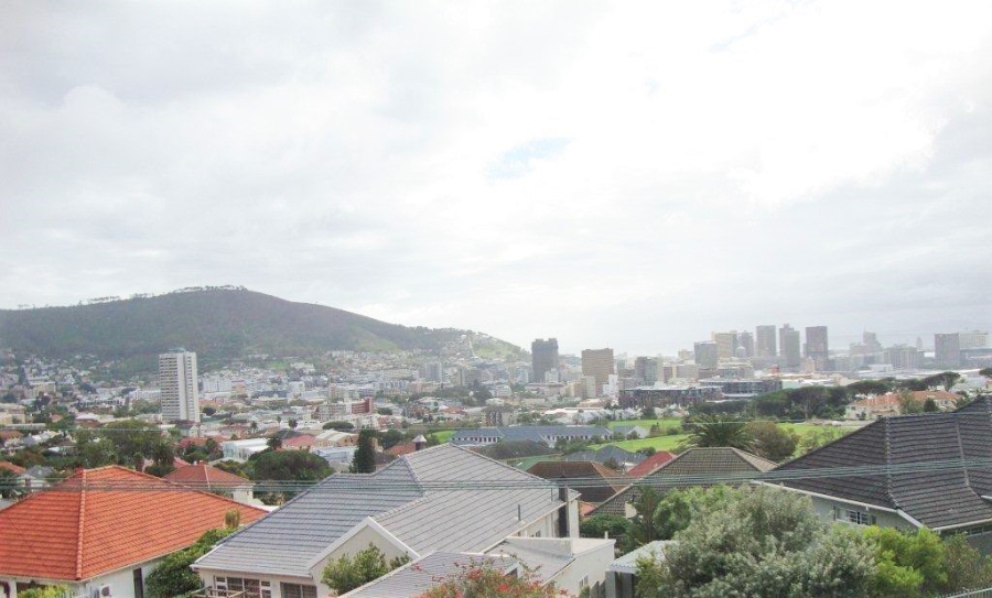 To Let 2 Bedroom Property for Rent in Vredehoek Western Cape